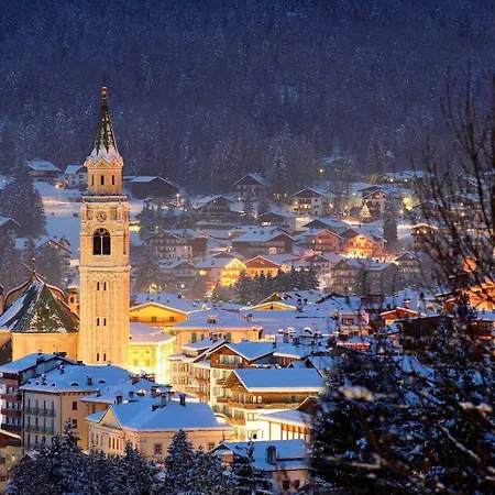 Beautiful Ground Floor Flat Few Steps From Centre 아파트