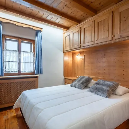 Beautiful Ground Floor Flat Few Steps From Centre 코르티나 담페조