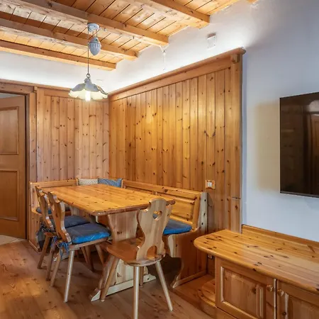 Beautiful Ground Floor Flat Few Steps From Centre Lejlighed Cortina dʼAmpezzo