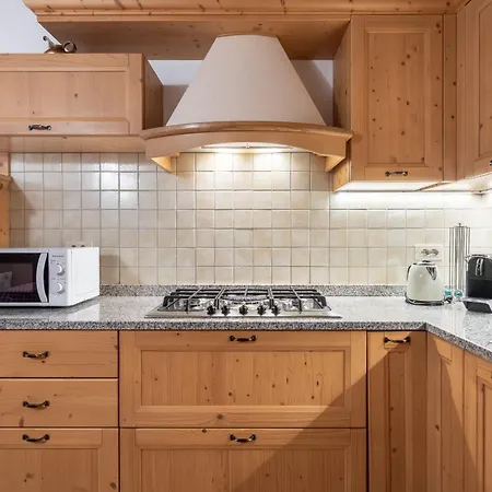 Beautiful Ground Floor Flat Few Steps From Centre * 코르티나 담페조