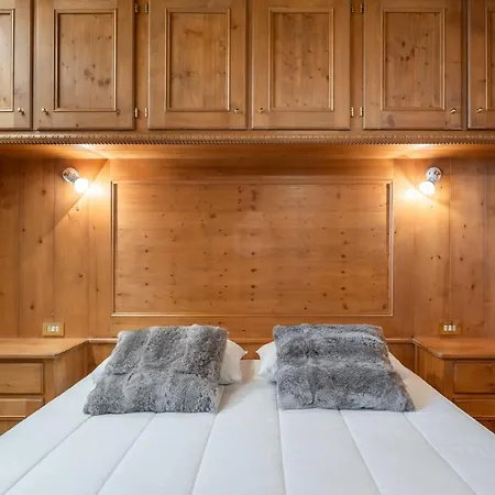 Beautiful Ground Floor Flat Few Steps From Centre *