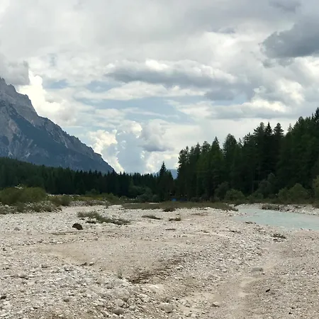 Beautiful Ground Floor Flat Few Steps From Centre Apartment Cortina d'Ampezzo