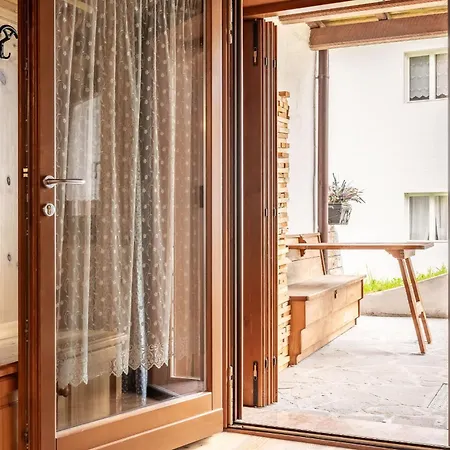 Beautiful Ground Floor Flat Few Steps From Centre Apartament Cortina dʼAmpezzo