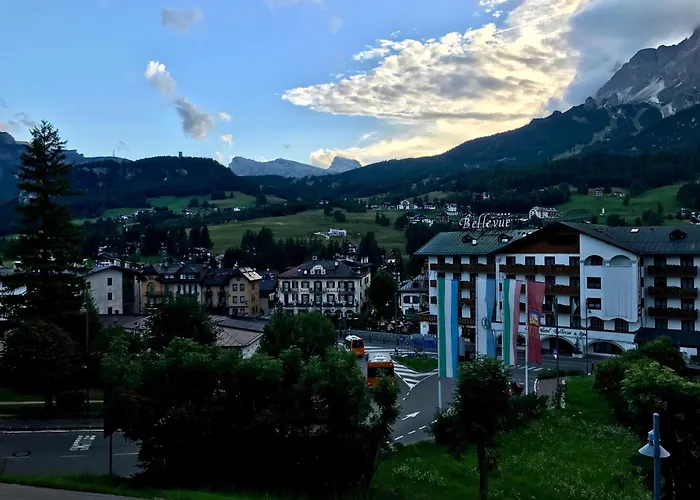 Beautiful Ground Floor Flat Few Steps From Centre * Cortina dʼAmpezzo