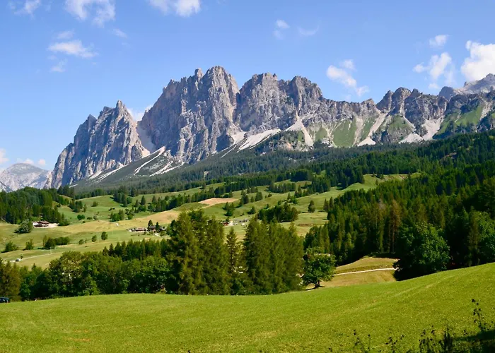 Apartment Beautiful Ground Floor Flat Few Steps From Centre Cortina d'Ampezzo