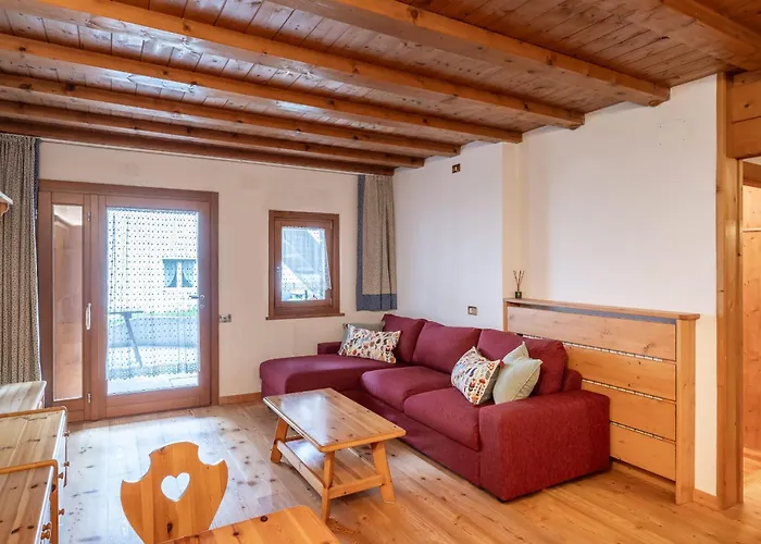 Beautiful Ground Floor Flat Few Steps From Centre Apartment *