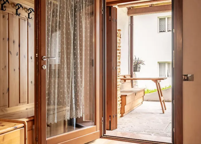 Beautiful Ground Floor Flat Few Steps From Centre Apartment Cortina d'Ampezzo