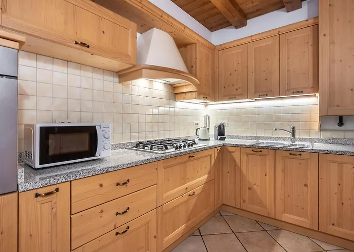 Apartment Beautiful Ground Floor Flat Few Steps From Centre Cortina d'Ampezzo