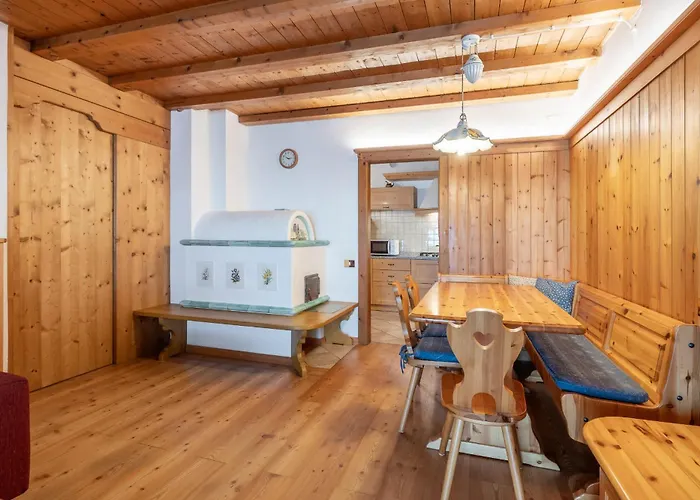 Beautiful Ground Floor Flat Few Steps From Centre Apartment *